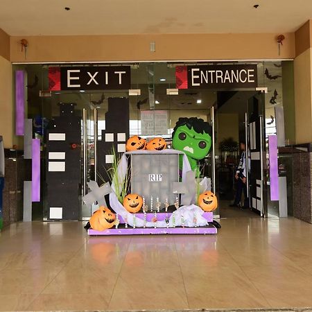 Eon Centennial Soho Hotel Cebu Buitenkant foto