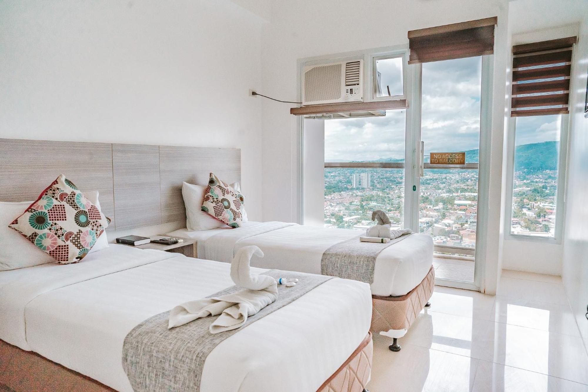Eon Centennial Soho Hotel Cebu Buitenkant foto
